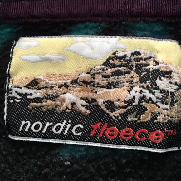 Nordic Fleece
zipperedNavy Blue purple green gray
Size L 2 Zip Side Pockets - Picture 3 of 13